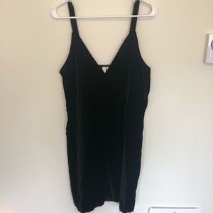 Black Velvet Medium Dress Treasure & Bond